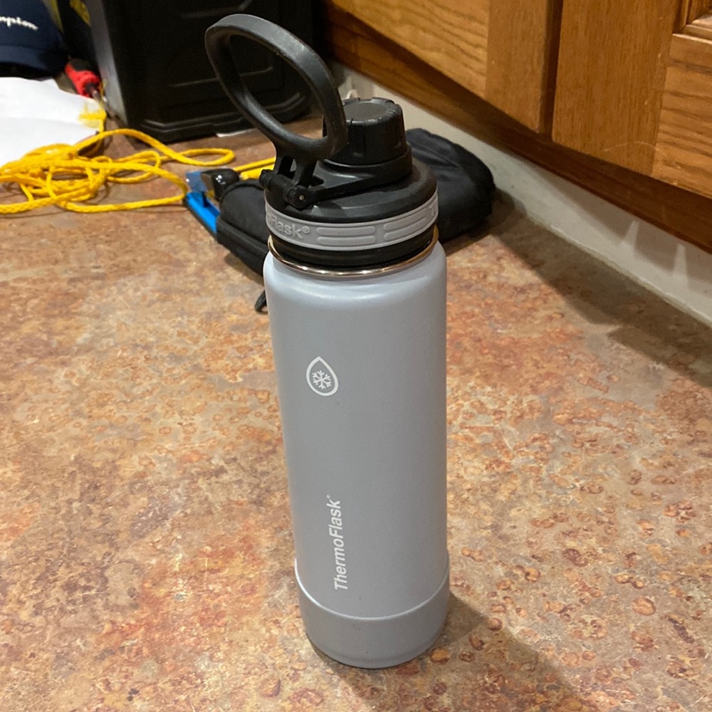 Water bottle Thermoflask (New)